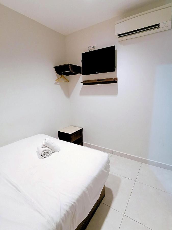 Hkf Hotel كاجانغ المظهر الخارجي الصورة